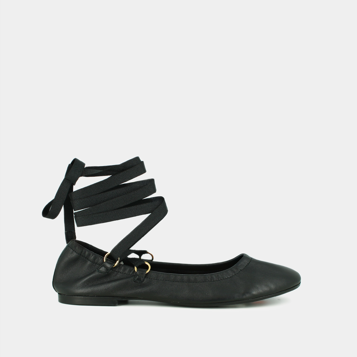 Soft ballet flats in black leather | DESIREUSE