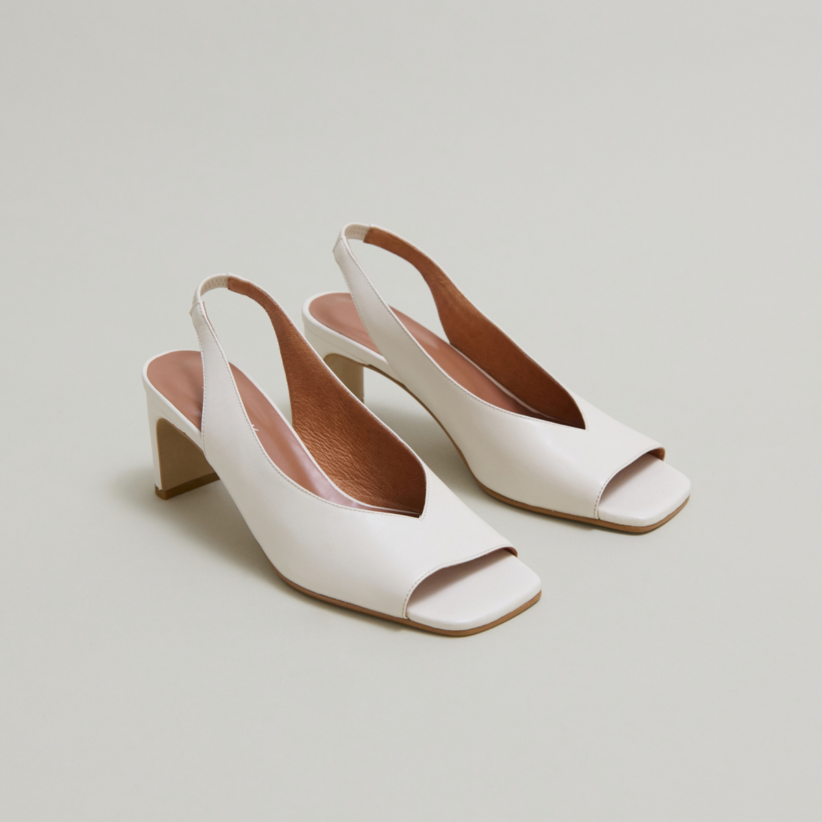 Slingback pumps in ecru leather | DICTON