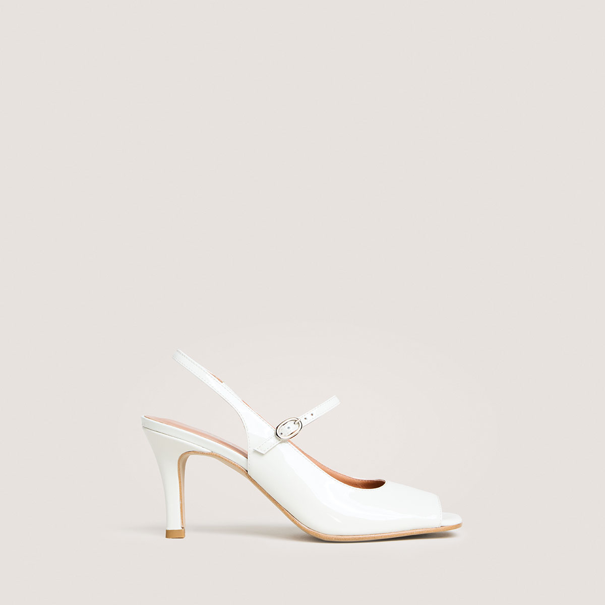 Heeled slingbacks in pearl varnish | DISCRET