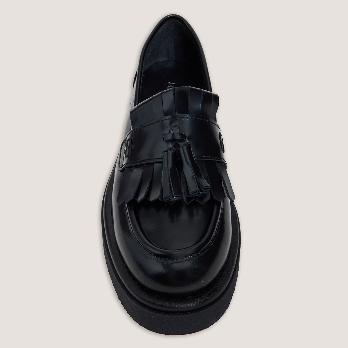 Tassel Loafers in shiny black leather | NICO