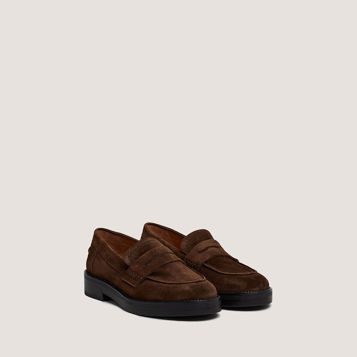 Loafers with Round Toe in brown suede | MIRNA