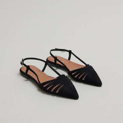 Pointed-toe ballet flats in black velvet | DELICATESSE