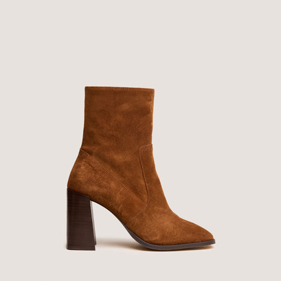 Heeled ankle boots with square toe in cognac suede | vidal