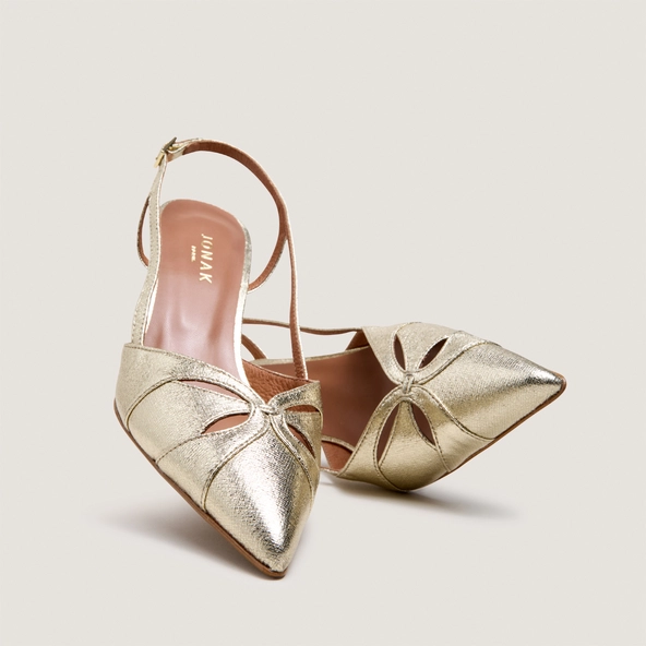 Pointed-toe slingbacks in platinum metallic textile | DAMOUR