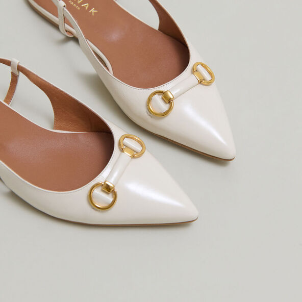 Pointed-toe slingback ballet flats with gold bits in ecru shiny leather | DEDICACE