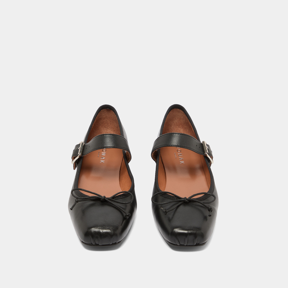 Ballet flats with adjustable buckles in black leather | dominante