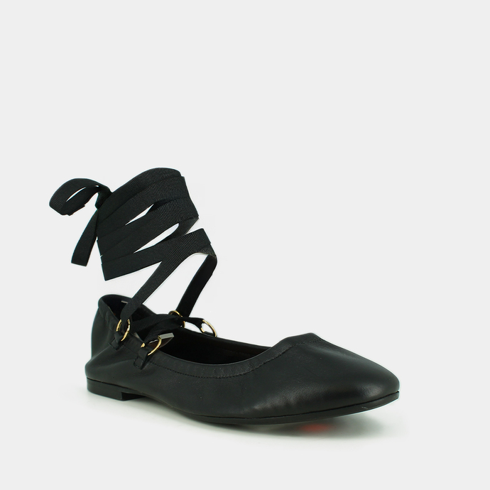 Soft ballet flats in black leather | DESIREUSE