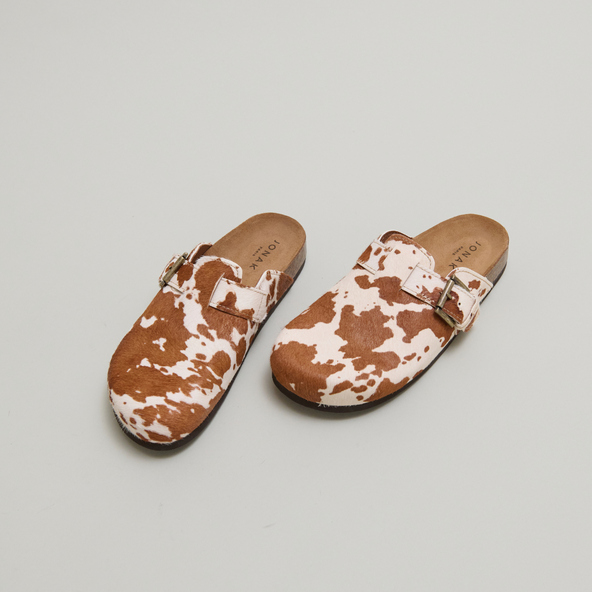 Buckle Mules in brown cowhide | MUNCH