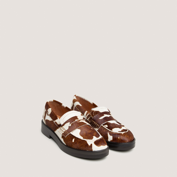 Round-toe loafers in brown cowhide | MIRNA