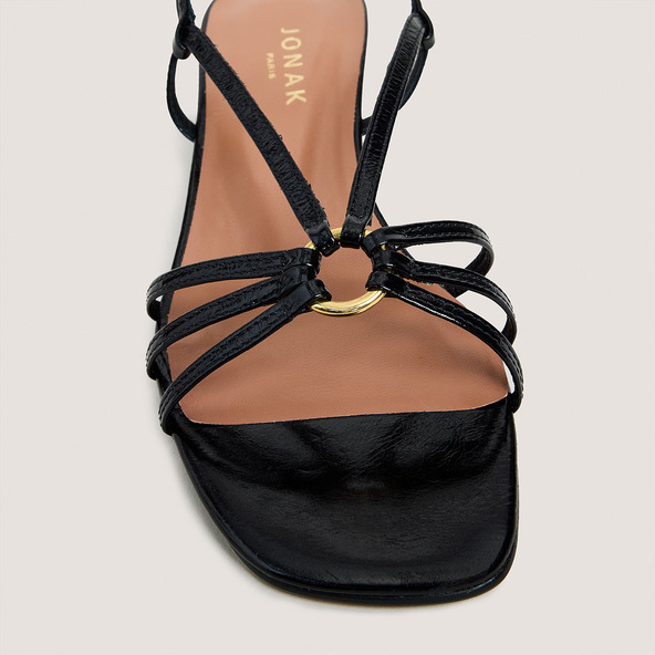 Wedge sandals in black shiny leather | DESINVOLTE