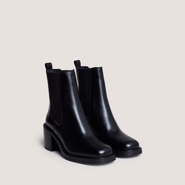 Ankle Boots with Heel in black leather | BEACH