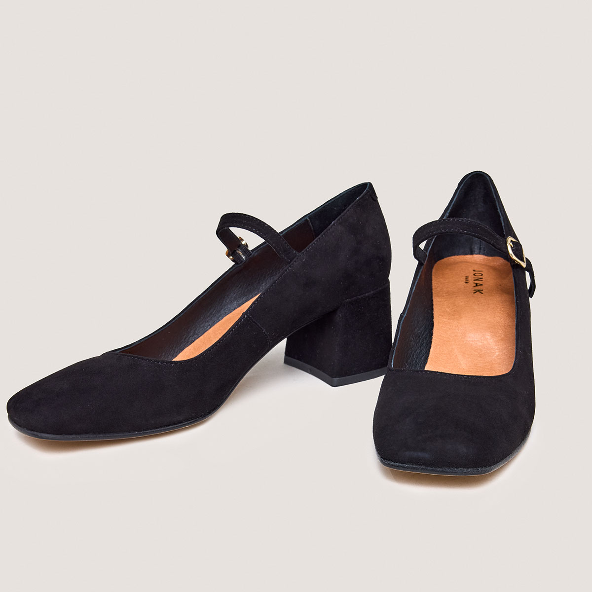 Mary Jane with Square Heels in black velvet | ALIENOR