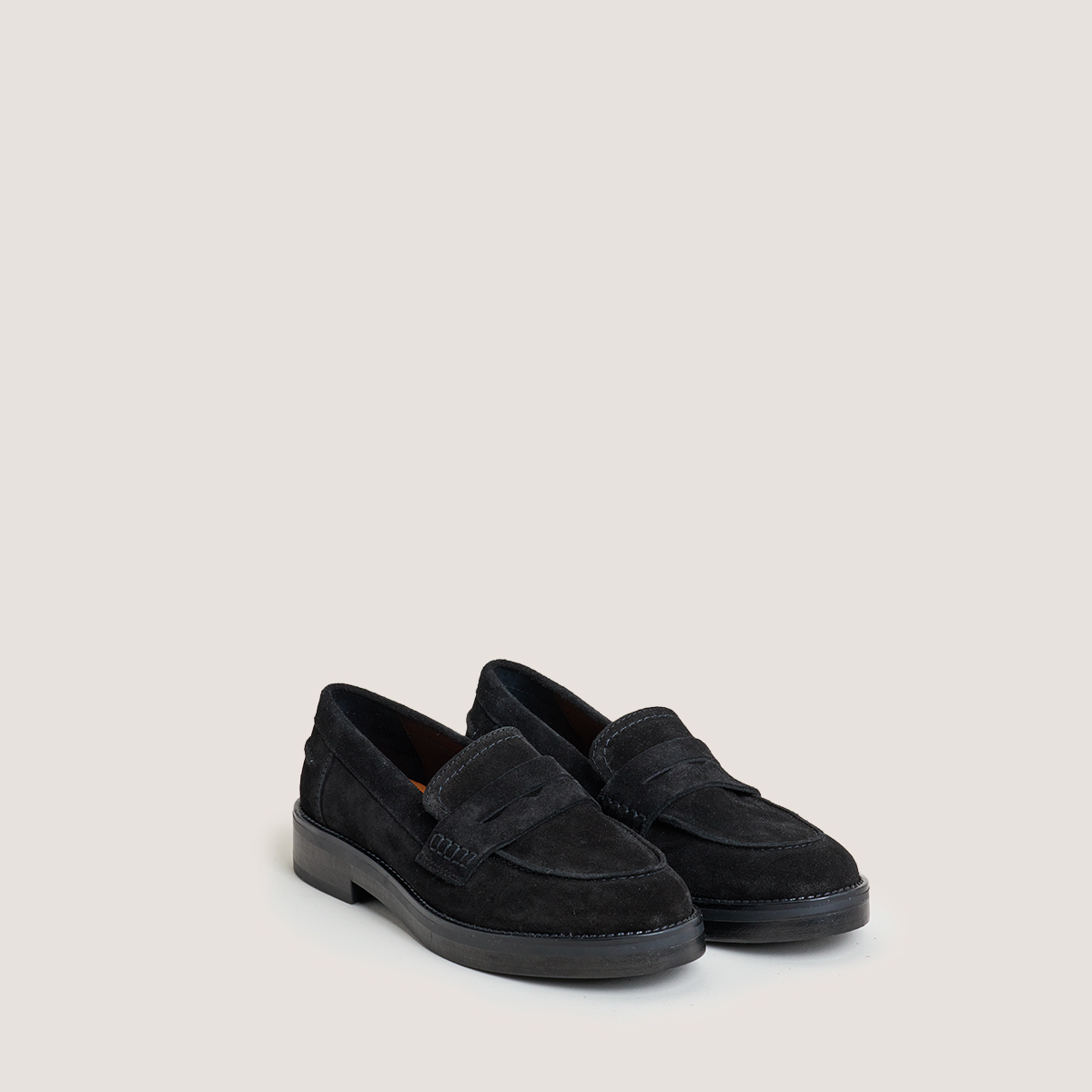 Loafers with rounded toe in black suede | MIRNA