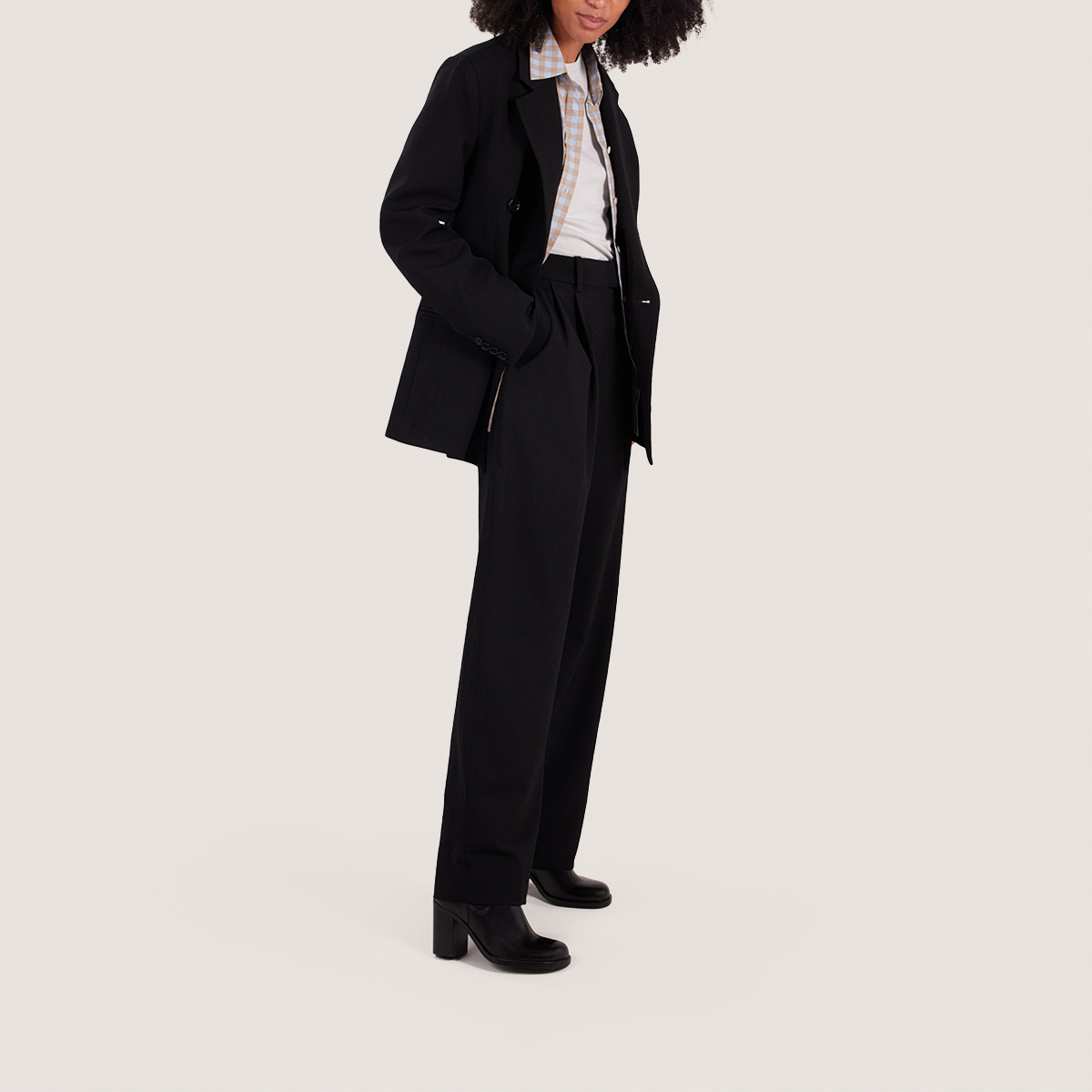 Elastic Booties with Rounded Toes in black leather | BREAK