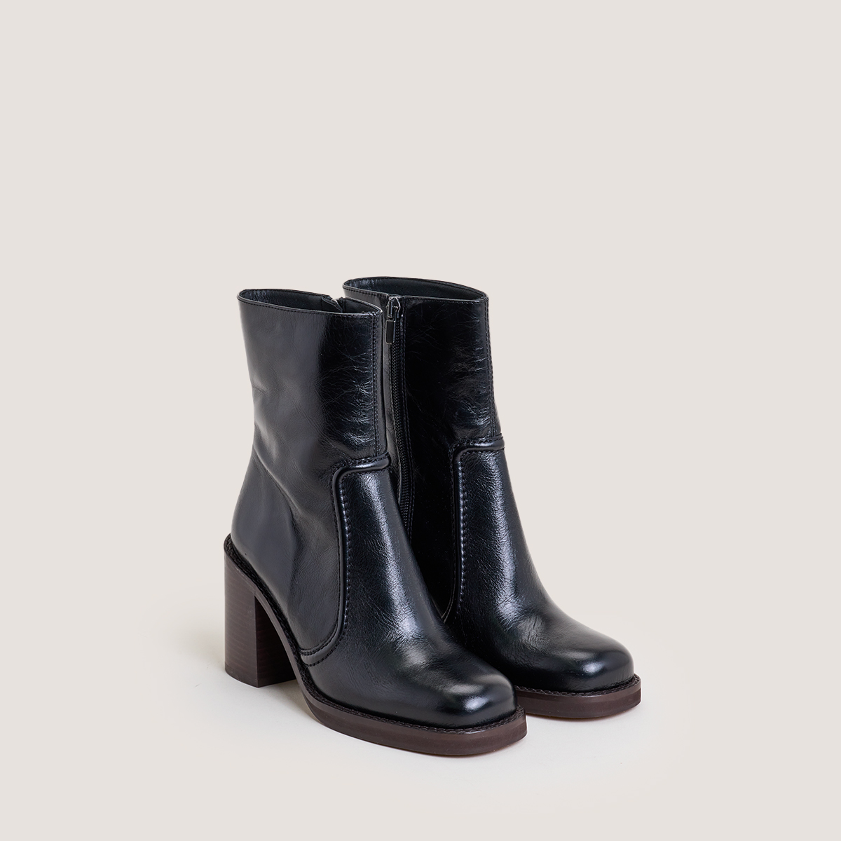 High-Heel Platform Booties in aged black leather | BENICIO