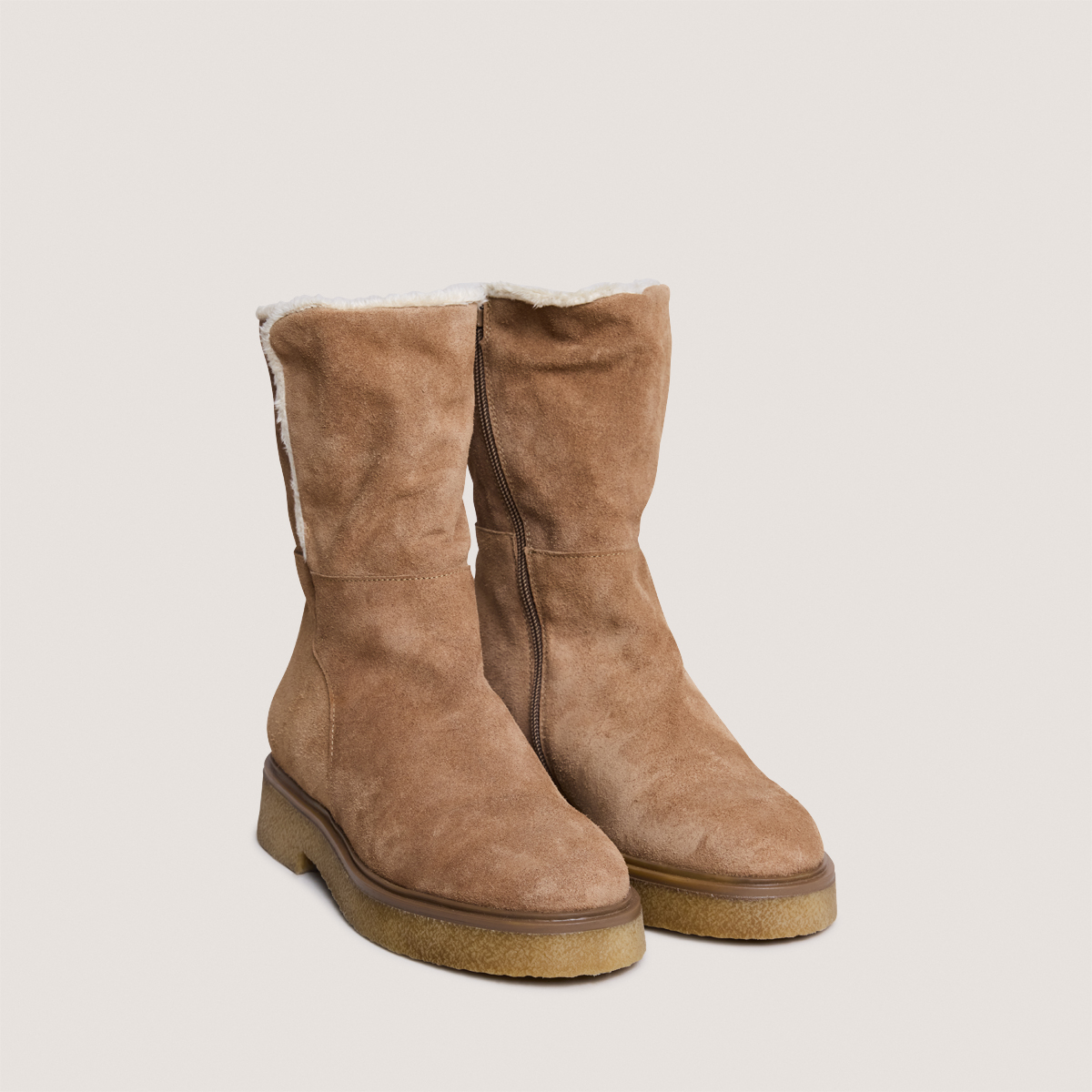 Fur-lined boots in beige suede | MEGAN