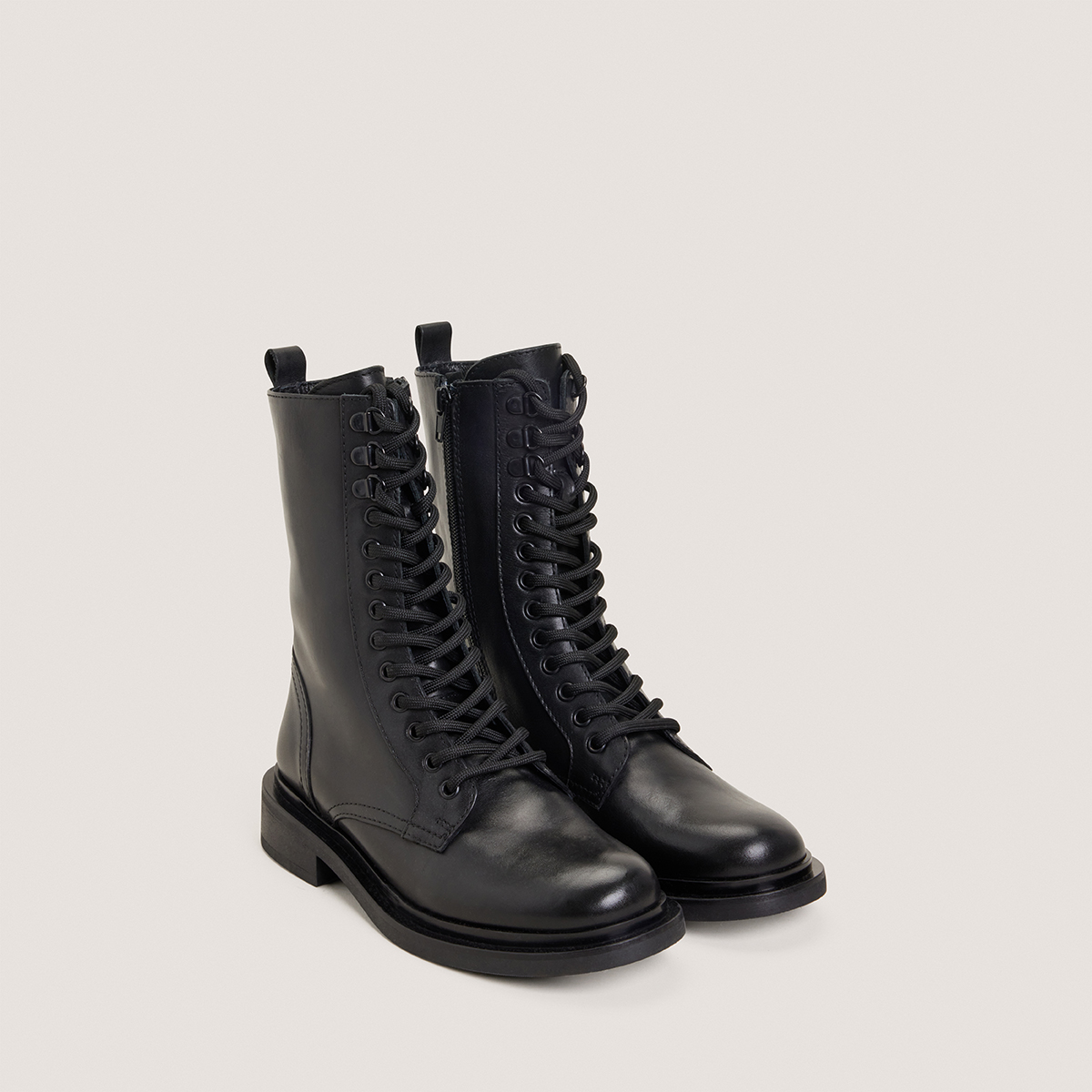 Lace-up boots in black leather | MATHIAS