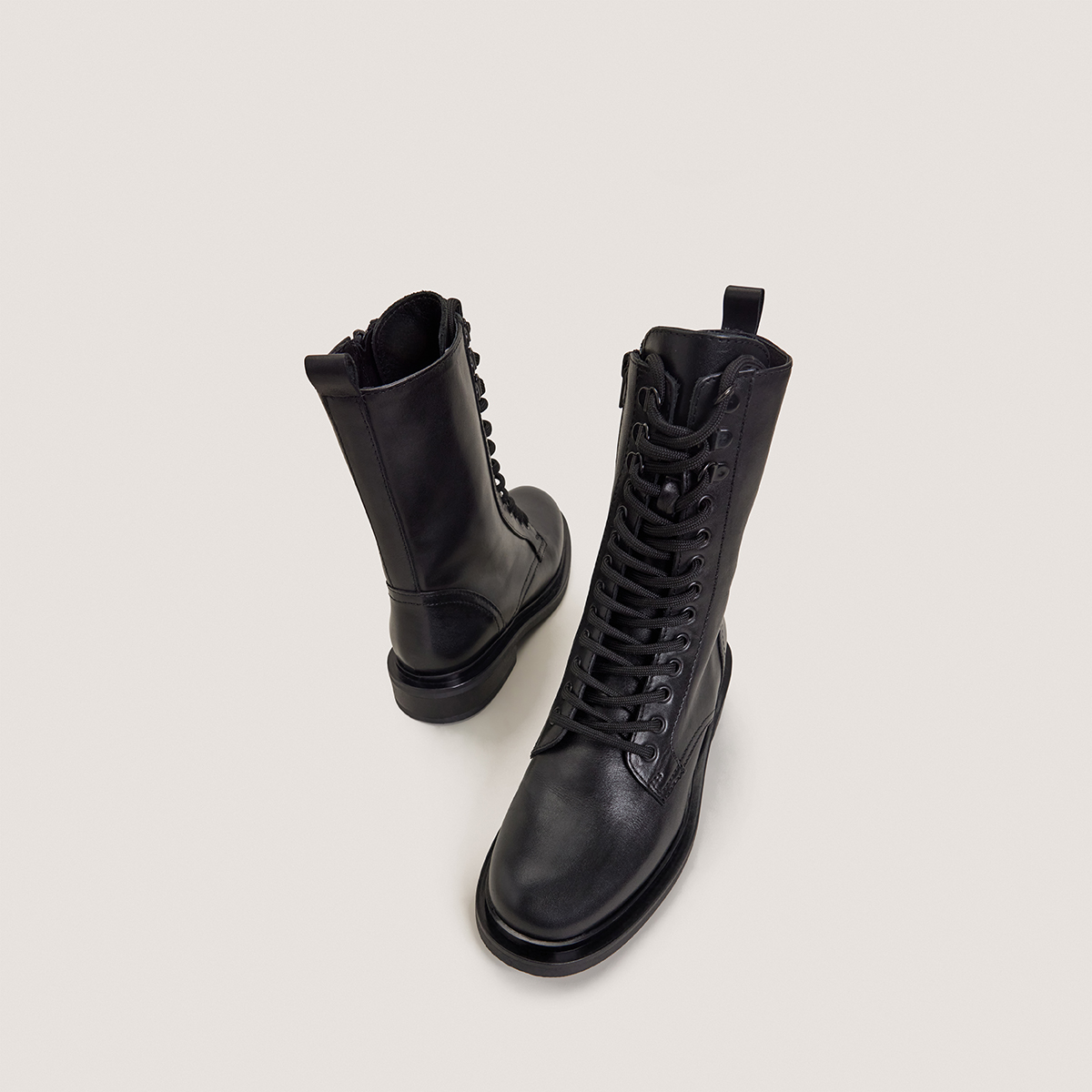 Lace-up boots in black leather | MATHIAS