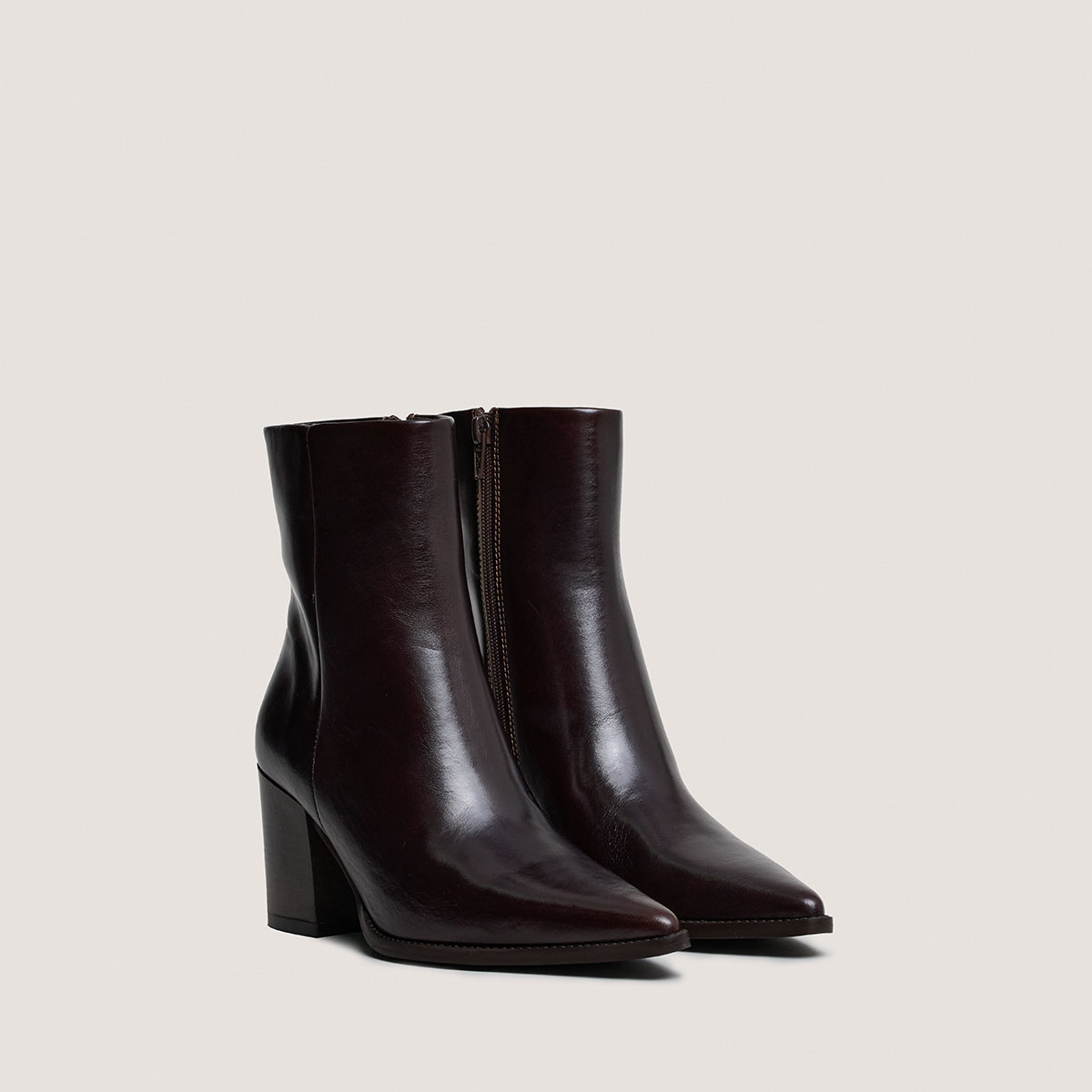 Heeled ankle boots in dark brown patinated leather | PRIDE