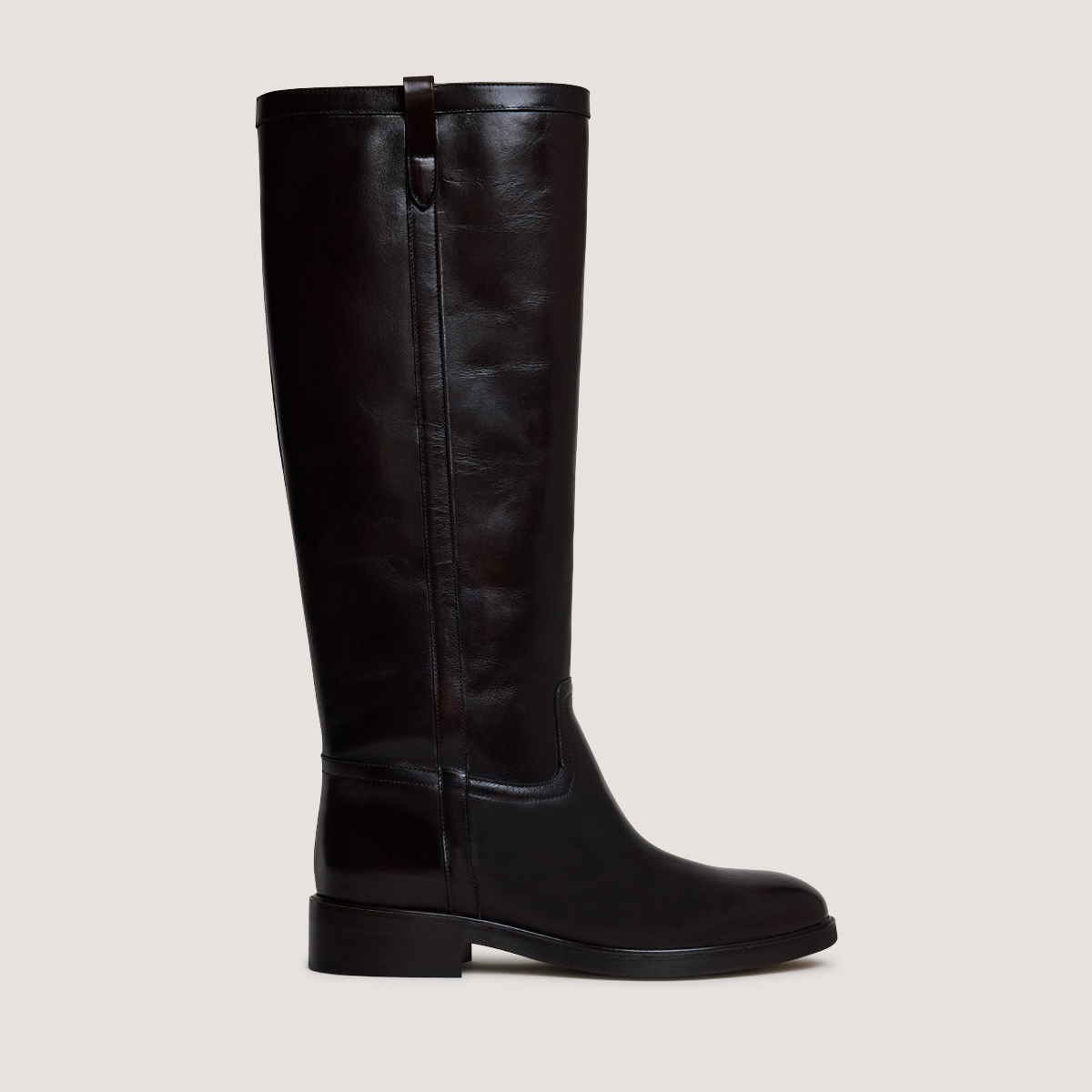 Round-toe boots in dark brown patinated leather | MARGOT