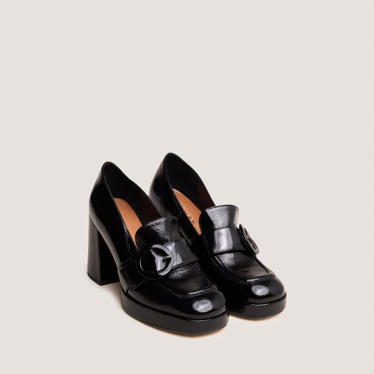 High-heeled loafers in black patent leather | VAXE