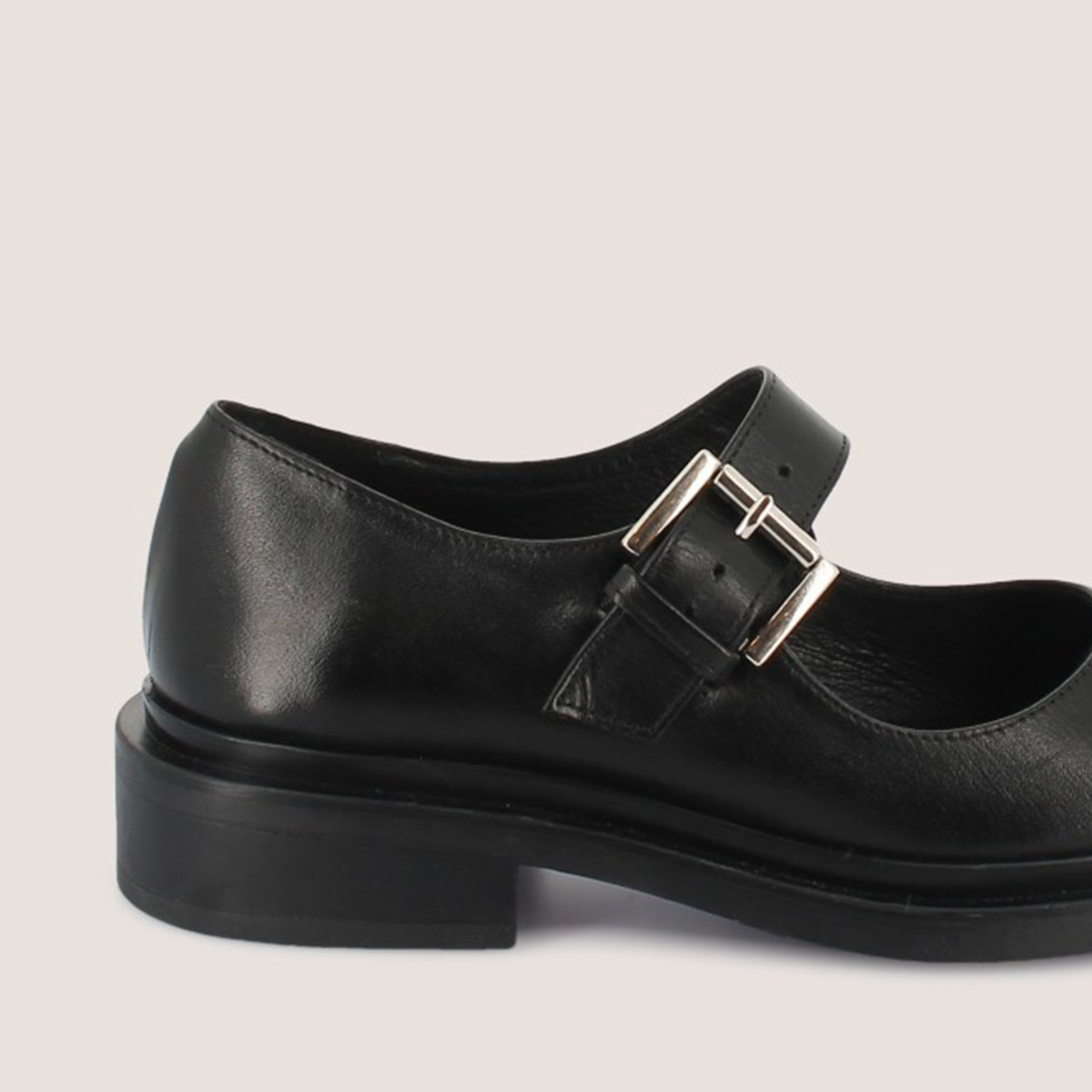 Round-toe Mary Janes in black leather | MATHOU