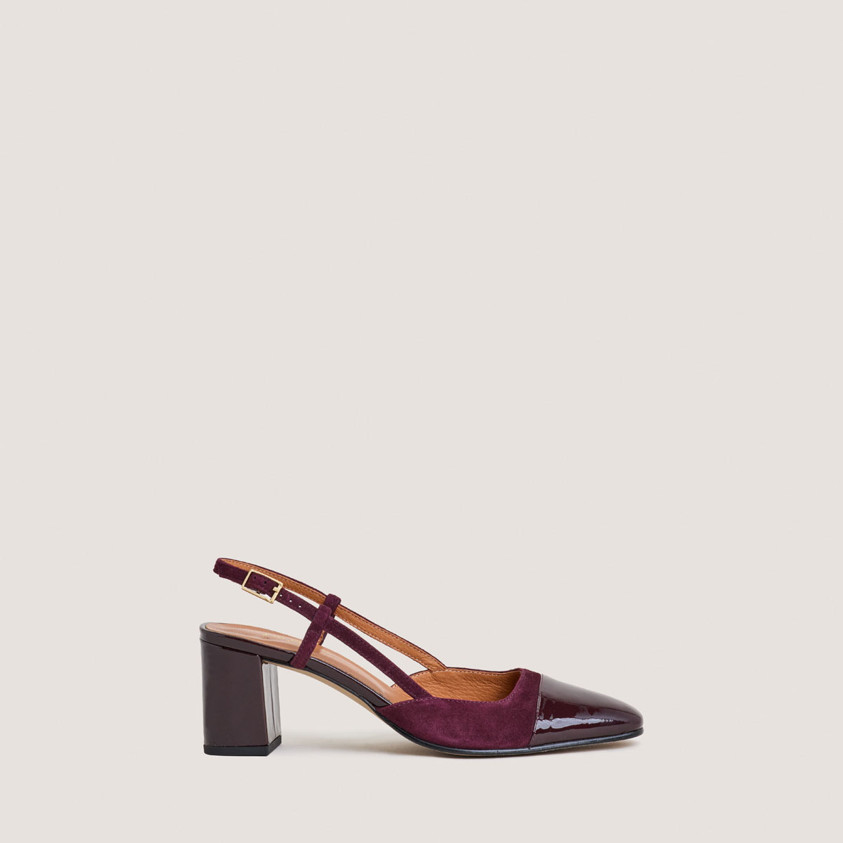 Heeled slingbacks in burgundy patent leather and velvet | DHAPOP