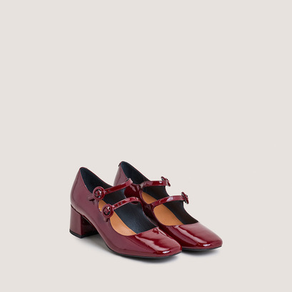 Mary janes with double straps and rounded toe in burgundy patent leather | delou