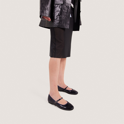 Ballet flats with straps in navy pleated patent leather | douceur