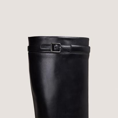 Knee-high boots in black leather | melody