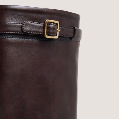 Knee-high boots in dark brown patinated leather | melody