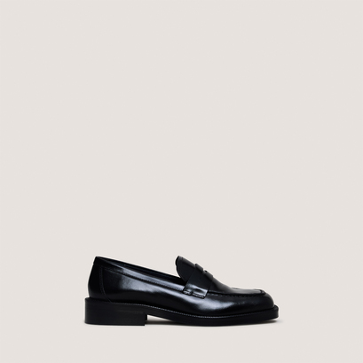 Round-toe loafers in black leather | devann