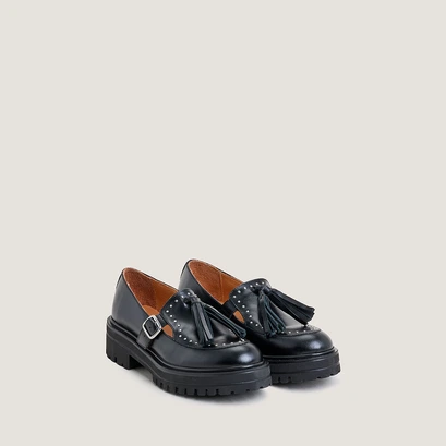 Chunky sole loafers with tassels in black leather | AIMANTE