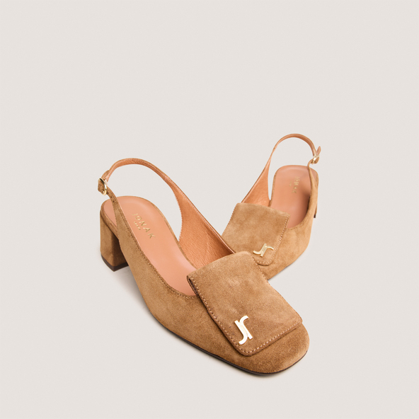 Monogrammed slingback pumps in cognac suede | DAIKI