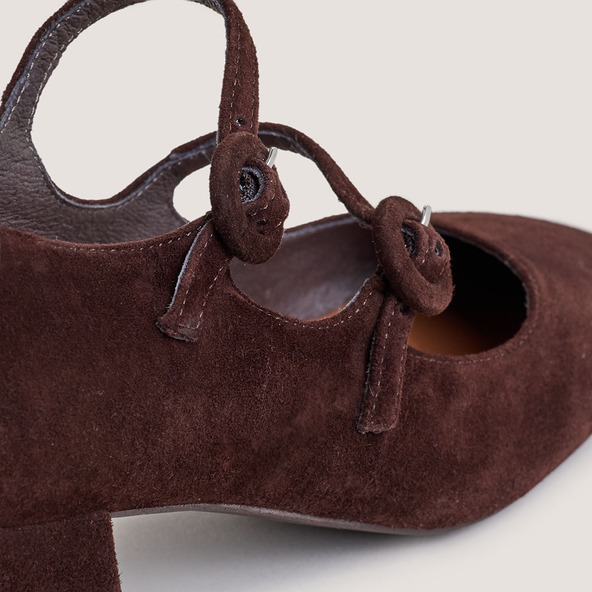 Mary Jane's with double straps and rounded toe in brown velvet | DELOU