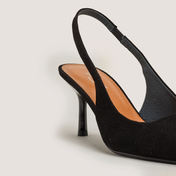 Pumps with Pointed Toes in black velvet | DIAMANTINE
