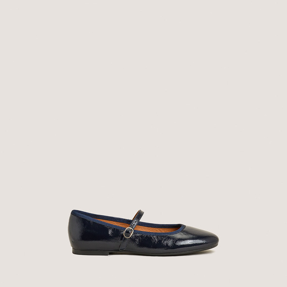 Ballet Flats with Straps in navy pleated patent leather | DOUCEUR