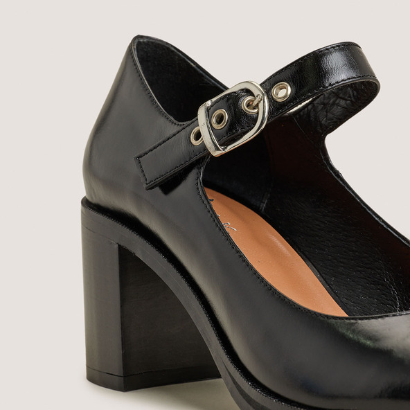 Heeled Babies in black leather | VRENI