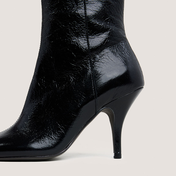 Square-Toe Booties with Thin Heels in shiny black leather | BELFAST