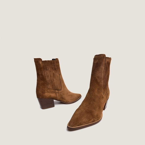 Pointed-toe ankle boots in cognac suede | PRADO