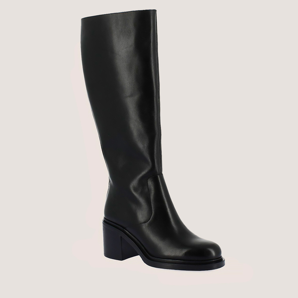 High-heeled boots in black leather | MARILOU