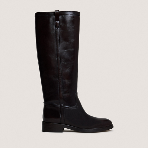 Round-toe boots in dark brown patinated leather | MARGOT