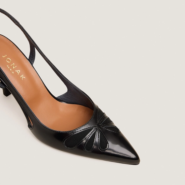 Pointed-toe pumps in black glazed leather | DALENTINE