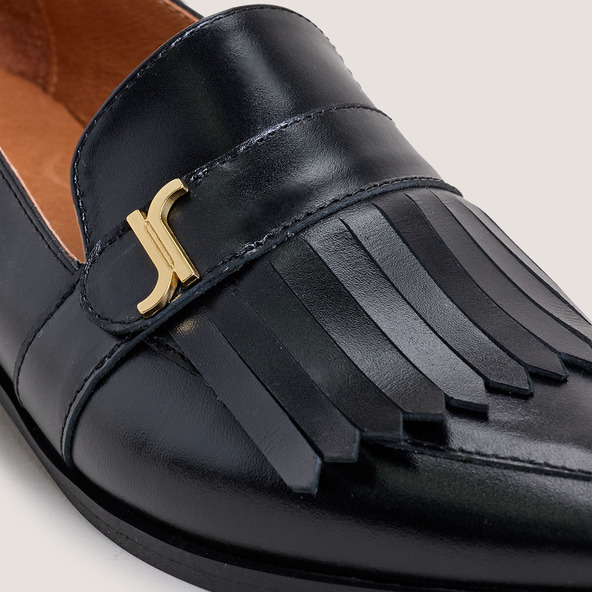 Pointed-toe monogrammed loafers in black leather | ANONYME
