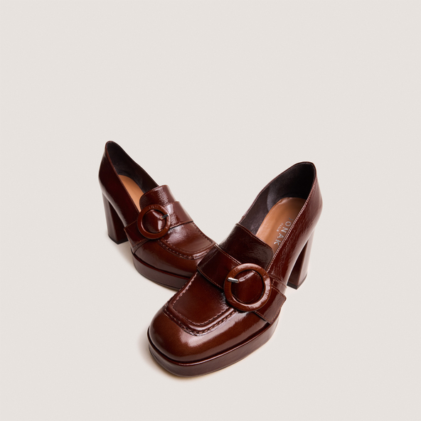 High-heeled loafers in brown patent leather | VAXE
