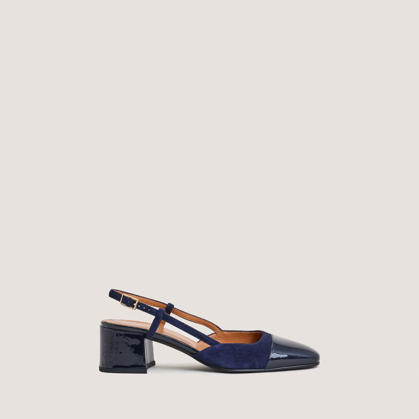 Low-heel slingbacks in navy patent leather and velvet | DHAPOPY