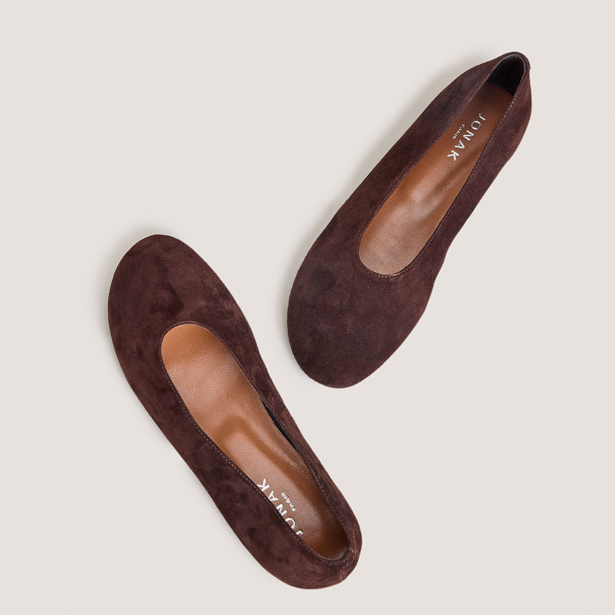 Ballet Flats with Rounded Toe in brown velvet | DERLINE