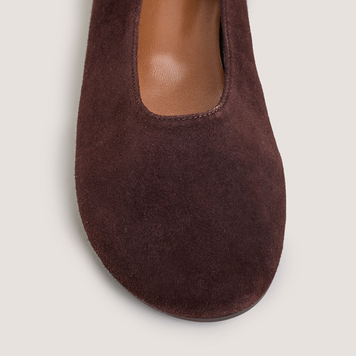 Ballet Flats with Rounded Toe in brown velvet | DERLINE