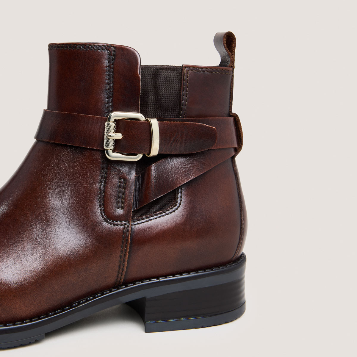 Boots with Buckles in cognac patinated leather | ABSTRAIT