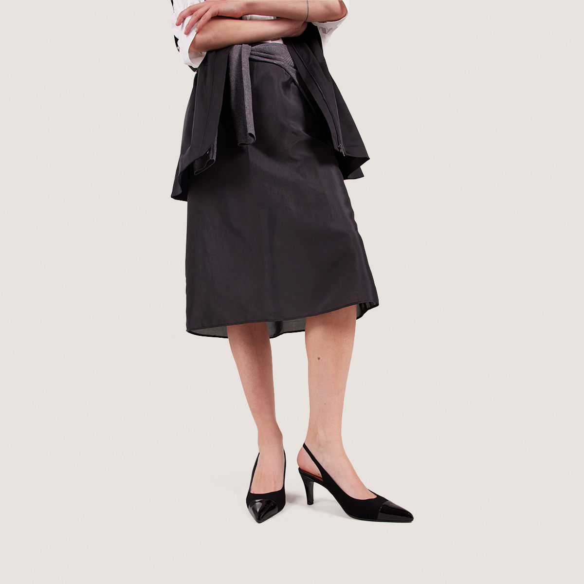 Slingback Pumps in patent leather and dark brown velvet | DESTELLE